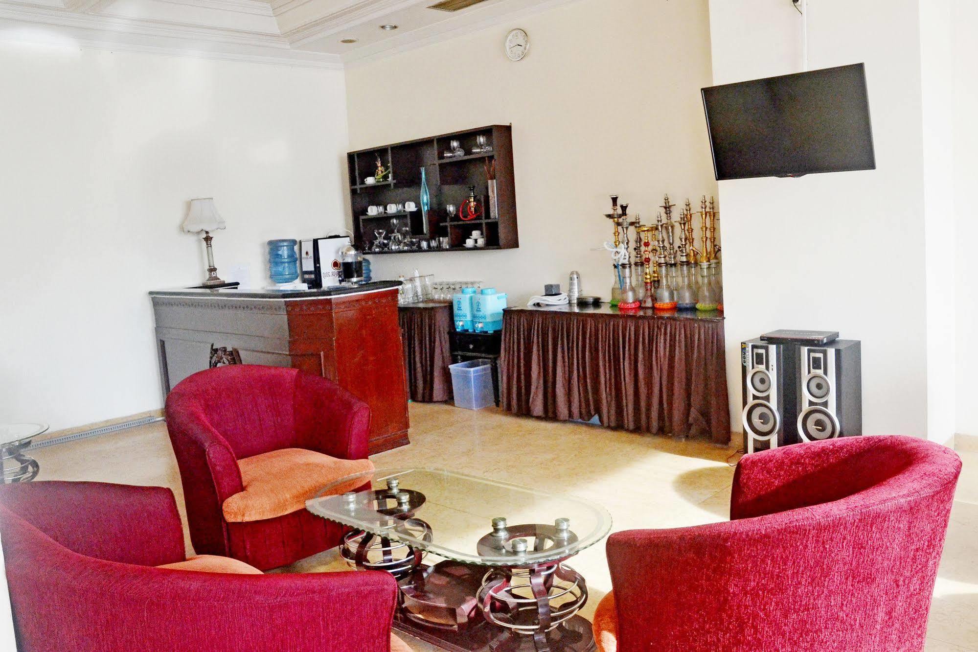 Zen Rooms Sultan Iskandar Muda Surabaya Exteriör bild