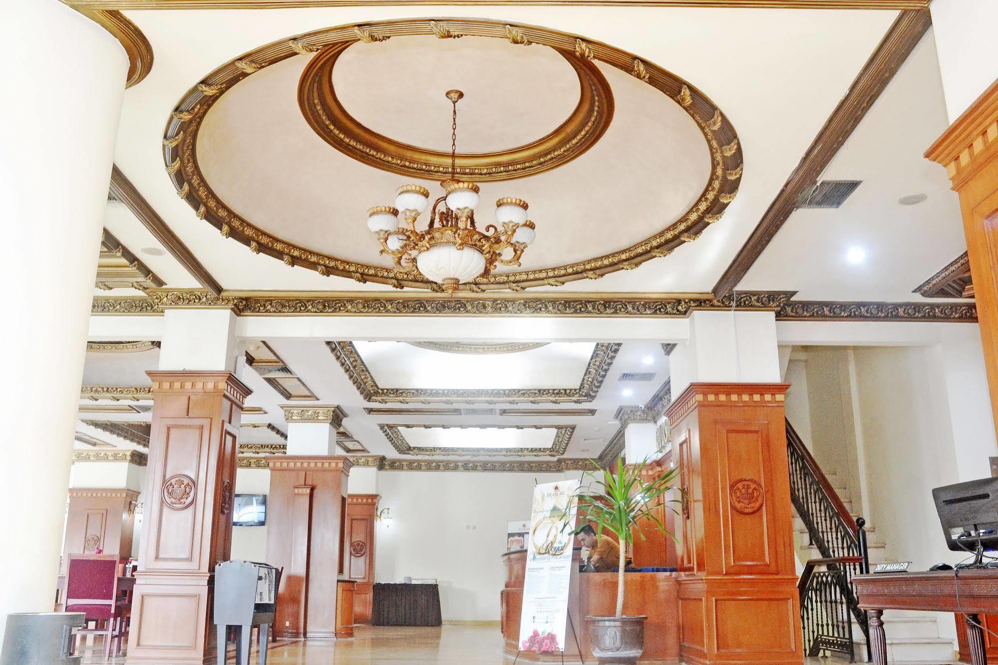 Zen Rooms Sultan Iskandar Muda Surabaya Exteriör bild